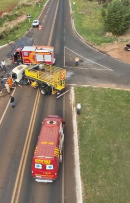 Acidente entre caminhão e carreta deixa apenas danos materiais na MS-141 entre Ivinhema e Naviraí