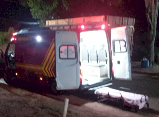 Ivinhema - Homem é esfaqueado no bairro Piravevê e socorrido pelo Corpo de Bombeiros