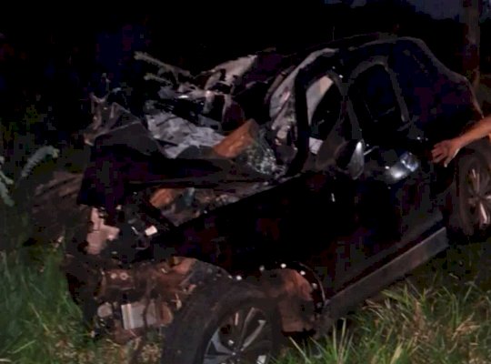 Mulher morre após colisão traseira carro e carreta bitrem na MS-475