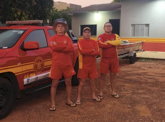 Ivinhema: Equipe dos Bombeiros segue para o Rio Ivinhema em busca de homem desaparecido