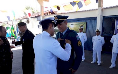 Comandante do 3º Grupamento de Policia Militar Ambiental de Batayporã é homenageado pela Marinha.