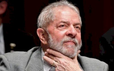 'Lula está apaixonado e vai se casar', diz Bresser-Pereira