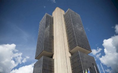 Banco Central mantém juros básicos no menor nível da história