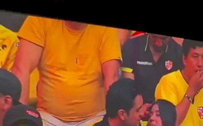 “Câmera do beijo” flagra homem traindo a esposa durante jogo de futebol