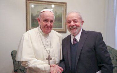 Lula se encontra com papa Francisco: 'conversa sobre um mundo mais justo'