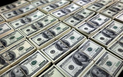 Dólar dispara e passa de R$4,40 pela 1ª vez na história