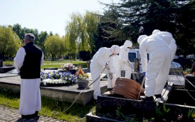 Coronavírus no mundo: Espanha tem 769 mortes em um dia; Irã chega a 2.378