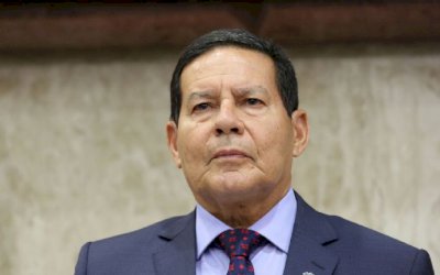 Hamilton Mourão testa negativo e vai fazer contraprova em exame para Covid-19
