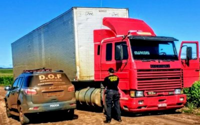 Carreta tomada em assalto no Mato Grosso foi recuperada pelo DOF e bandido é morto.