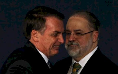 Após Bolsonaro falar em Aras no STF, procuradores cobram MPF independente