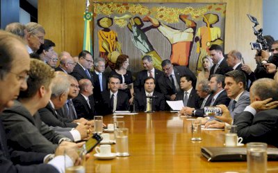 Centrão consegue 3 novos cargos em instituto ligado à Casa Civil