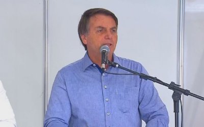 Bolsonaro promete acabar com impostos para importação de armas de uso individual