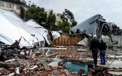 Ventos e chuvas fortes provocam três mortes em Santa Catarina