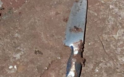 Padrasto tenta matar jovem de 19 anos a facadas durante discussão