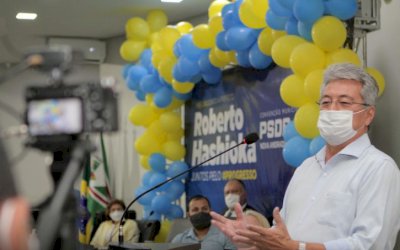 Sem vice, PSDB oficializa candidatura de Hashioka