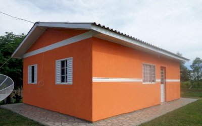Assinatura de norma sobre crédito habitacional para famílias assentadas