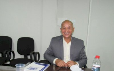 Vereador Gerson da Saúde Indica a Realização de Manutenção do Estádio Munic