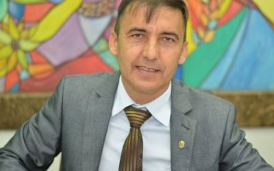 Durante sessão, vereador tucano dispara contra Reinaldo e o chama de ‘ditador’