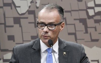 Negativa da Anvisa à Sputnik incendeia CPI e coloca Barras Torres na mira