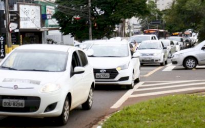 Cerca de 2 mil pessoas participam de carreata dos enfermeiros por regulamentação do piso salarial em MS