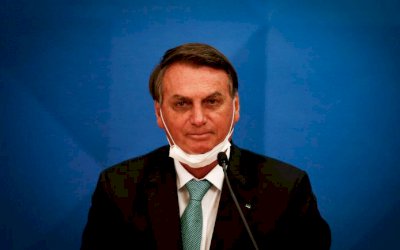 Bolsonaro admite erro sobre TCU, mas insiste em discurso sobre supernotificação