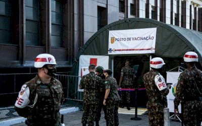 Militares são alvo de denúncias na CPI da Covid que fragilizam um dos pilares do governo