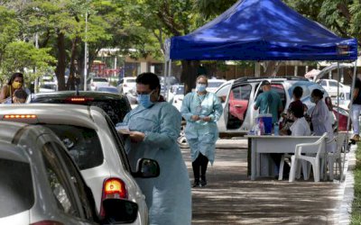 Oito estados vacinam mais de 60% de adultos, mas imunidade demora