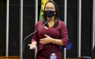 Comissão aprova reforma eleitoral que prevê a volta das coligações e sistema 'distritão