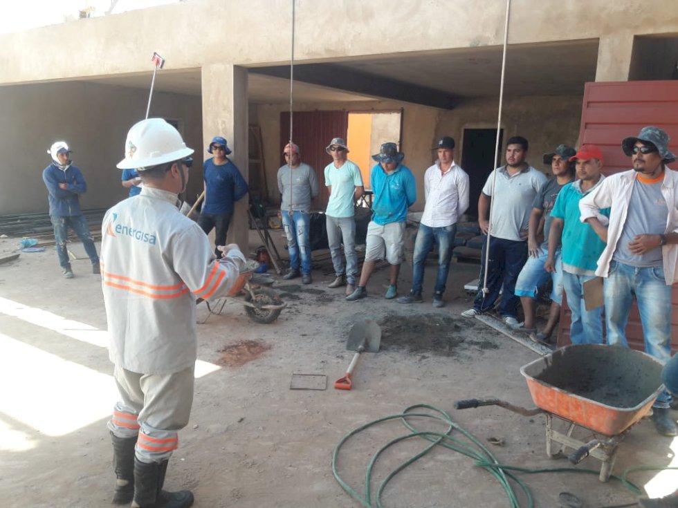Energisa orienta sobre segurança com a rede elétrica em construções e reformas