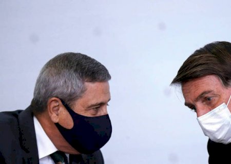 Bolsonaro escolhe comandante do Exército para assumir Defesa