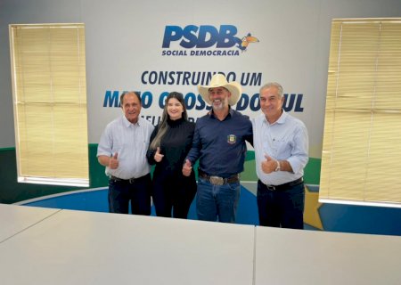 Convite do Governador faz primeira dama de Ivinhema Samara Ferro se filiar ao PSDB