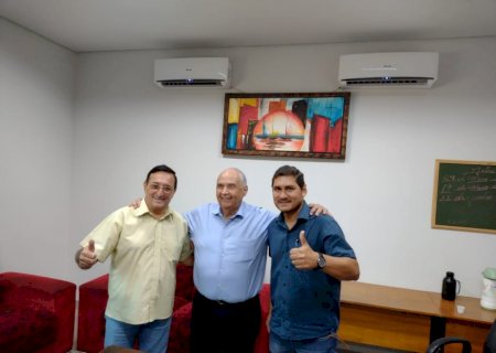 Angélica - Com aprovação, bênçãos e aval de Londres Machado PDT lança pré-candidato e prefeito e vice.