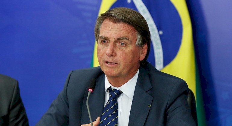 Bolsonaro veta projeto de lei que previa R$ 3 bi anuais à cultura