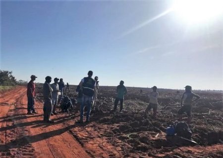 Navirai - Trabalhadores de quatro estados são resgatados em condições análogas à de escravo de fazenda.