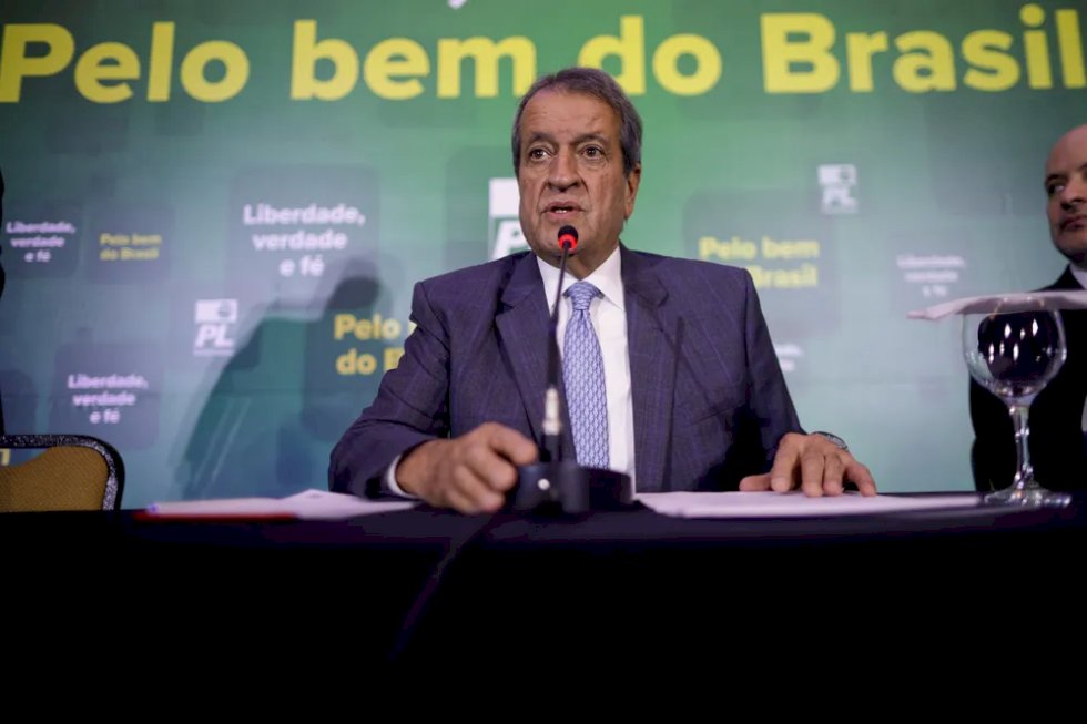 PL apresenta relatório e pede invalidação de votos sem apresentar provas de fraude; TSE ordena que partido se manifeste também sobre o 1º turno