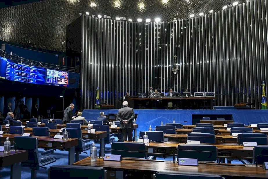 Lideranças do Congresso veem espaço para aprovar PEC por receio de \'suicídio político\'