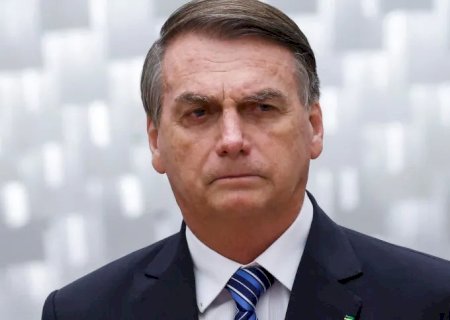 Bolsonaro exonera comandantes da Marinha e Aeronáutica e nomeia escolhidos de Lula