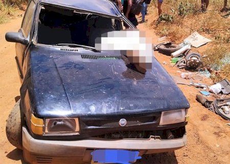 Motorista que morreu após capotar carro em estrada era borracheiro de 55 anos.