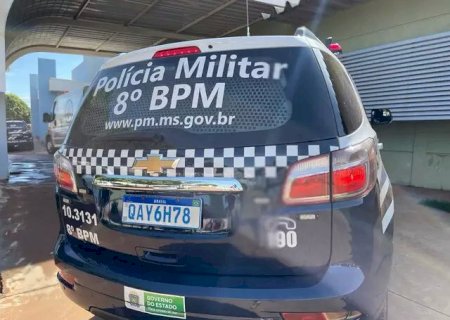 Menino de 7 anos é esfaqueado pela madrasta ao tentar defender o pai.