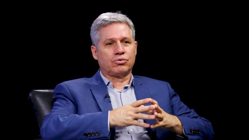 Ministro estuda destinar terras de grandes devedores à reforma agrária