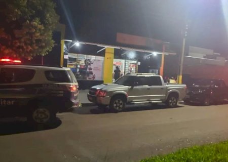 Polícia Militar e Conselho Tutelar fiscalizam estabelecimentos comerciais em Nova Andradina.