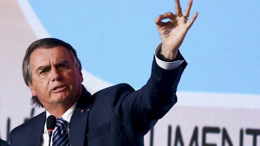 Bolsonaro reage aos palavrões a medidas de segurança para sua chegada.