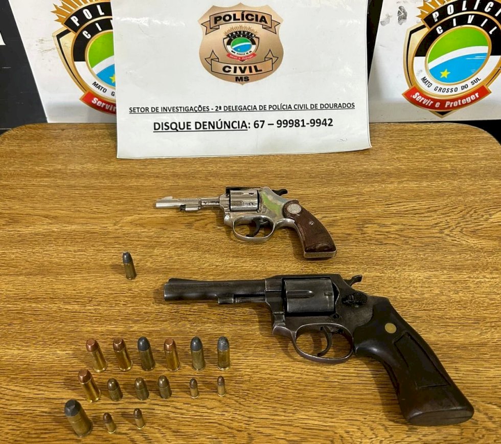 Após cumprimento de dois mandados de busca, Polícia Civil apreende duas armas de fogo, recupera produtos furtados .