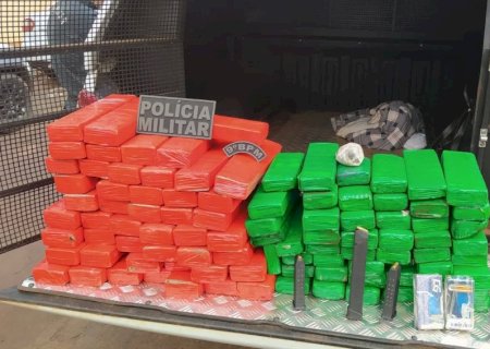 Policiais Militares do 9º Batalhão apreendem drogas, carregadores e munições.