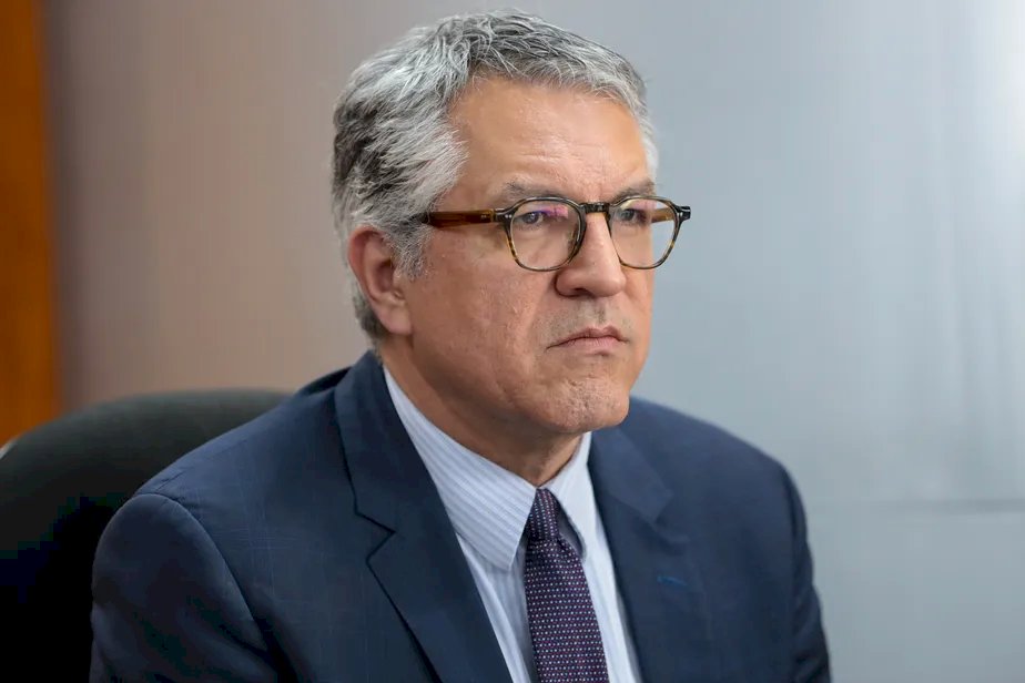 Padilha orientou líderes do governo a apoiarem instalação da CPMI.