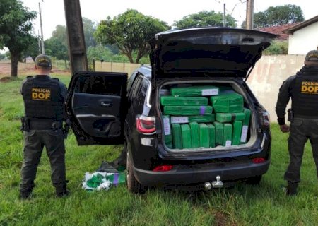 Veículo roubado em Nova Europa (SP) é recuperado pelo DOF com mais de uma tonelada de maconha.