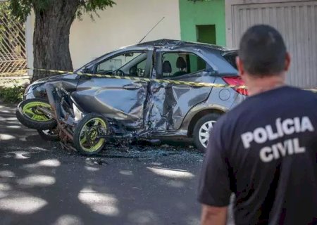 Motociclista é levado para a Santa Casa com trauma grave após colisão.