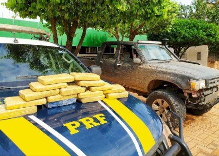 PRF apreende 15,6 Kg de cocaína .