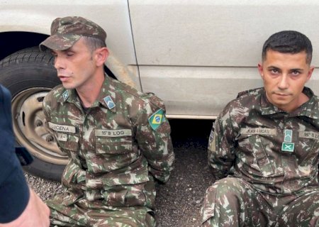 Falsos soldados são presos com quase uma tonelada e meia de maconha