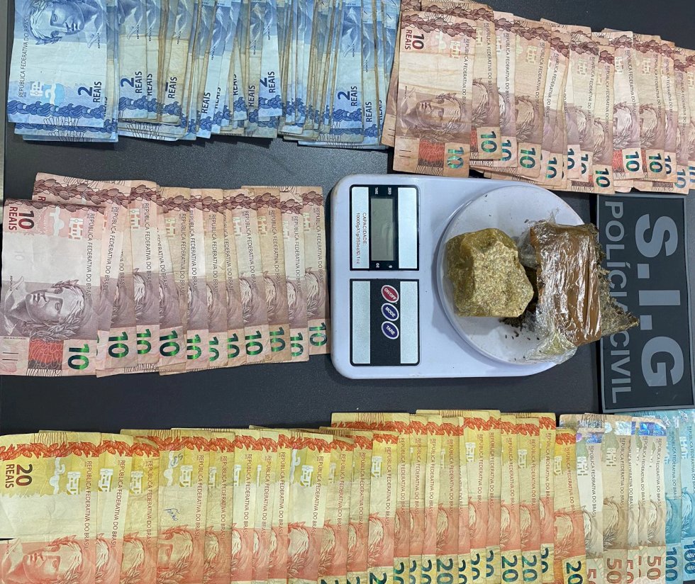 IVINHEMA - POLÍCIA CIVIL PRENDE MULHER POR TRÁFICO DE DROGAS.